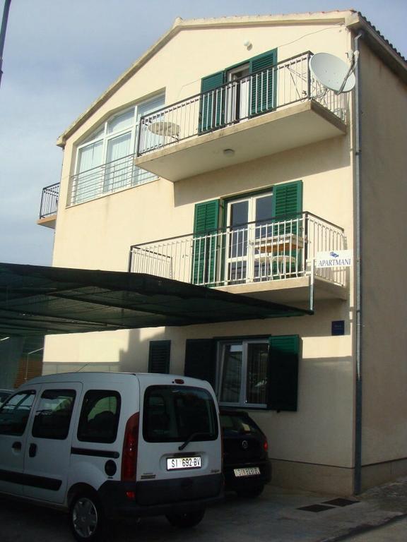 Apartmani Vesa * Primosten